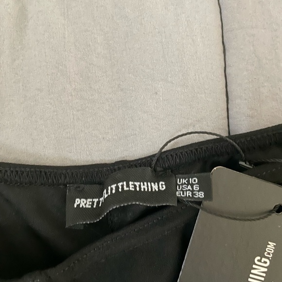 NWT Pretty Little Thing trendy cut out pants - Picture 4 of 6